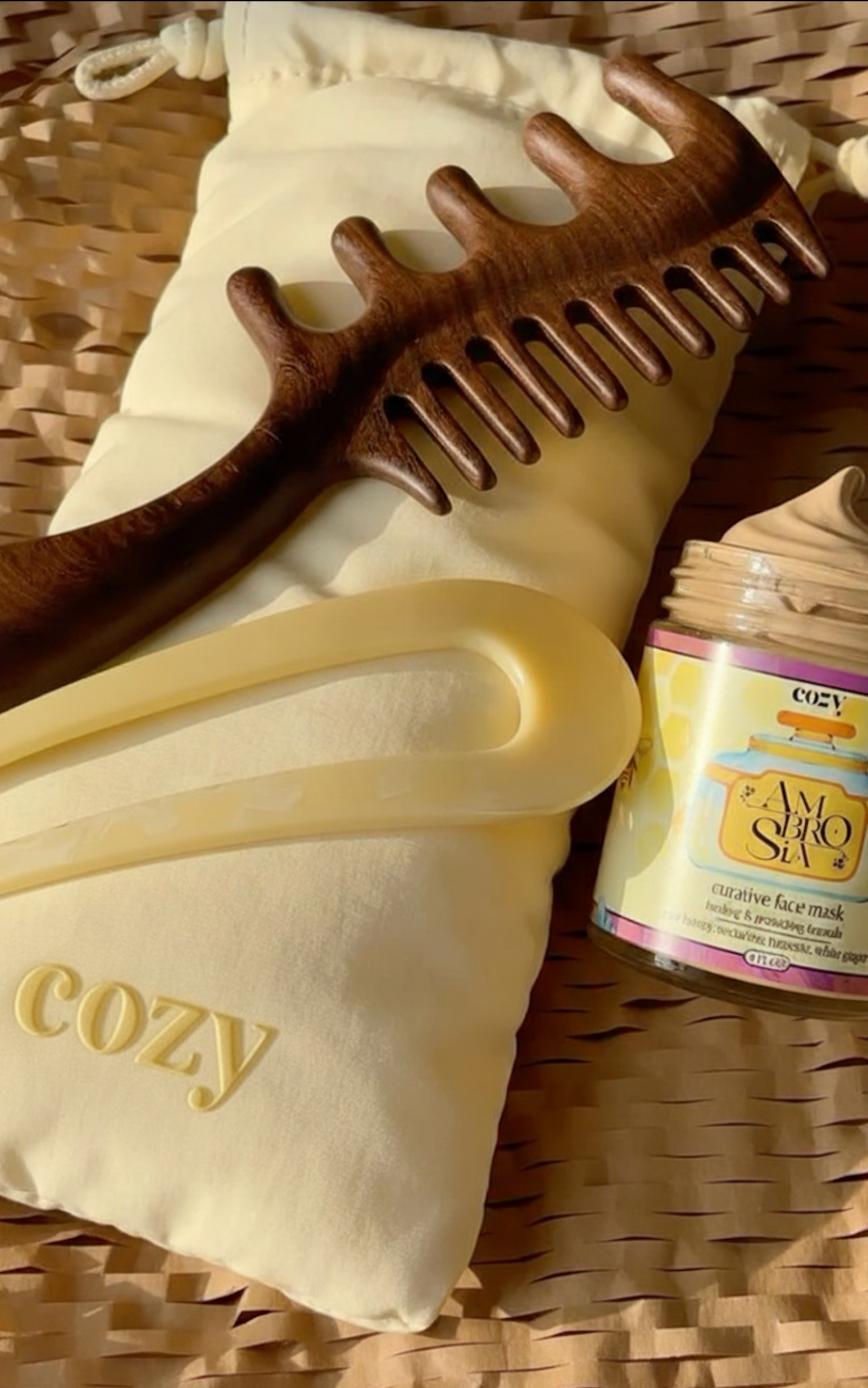 Ambrosia White Ginger + Raw Honey Mask